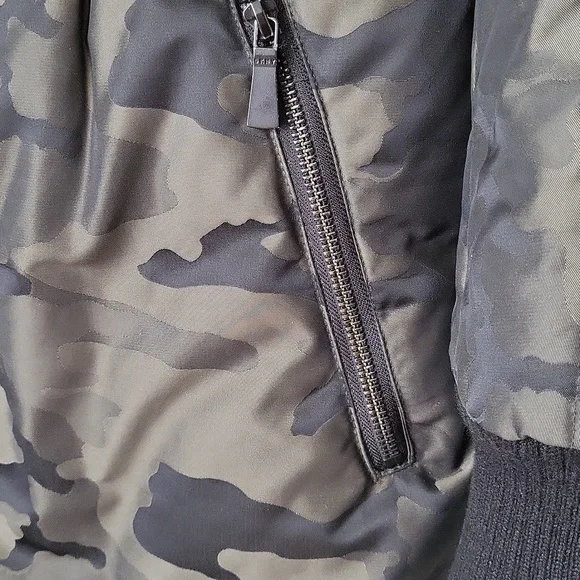 DKNY Camo Down Puffer 3/4 Coat Faux fur Lined Hood Trim